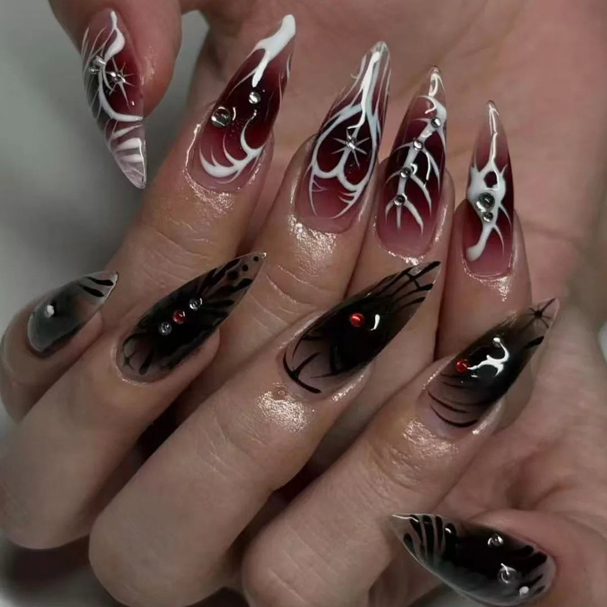 24 Uds. de Uñas Postizas Góticas de Halloween